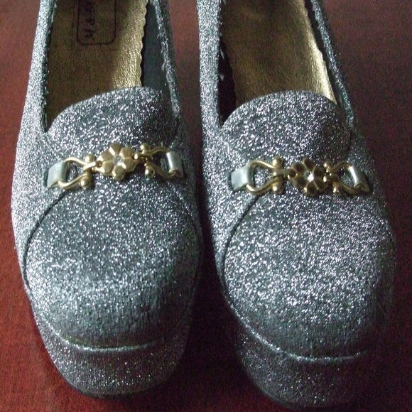 Silver Glitter Platform High Heels. Size 7 1/2 US. Made in Italy. M & M Shoes - Picture 4 of 7